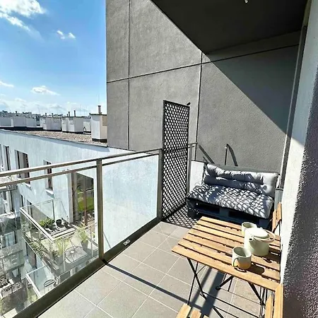 Wola Sowinskiego - Salon, Sypialnia, Balkon, Parking Varšava